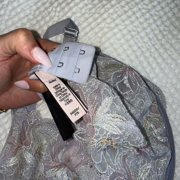 Victorias Secret Very Sexy Unlined Embroidered Demi Bra - Picture 4 of 4